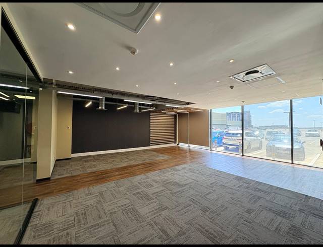 359M² OFFICE TO LET IN WATERFALL